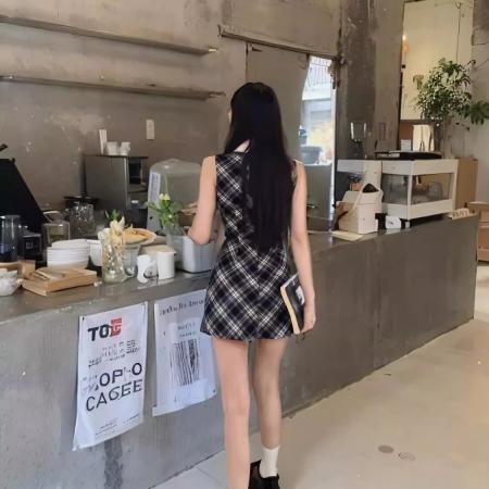 BY14436# 学院风格子无袖连衣裙女夏季新款polo领收腰A字短裙气质裙子服裝批發女裝批發服飾貨源