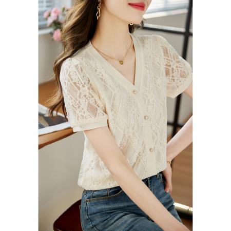 BY14453# 蕾丝上衣高级感夏款女士气质漂亮小衫时尚V领镂空上衣服裝批發女裝批發服飾貨源