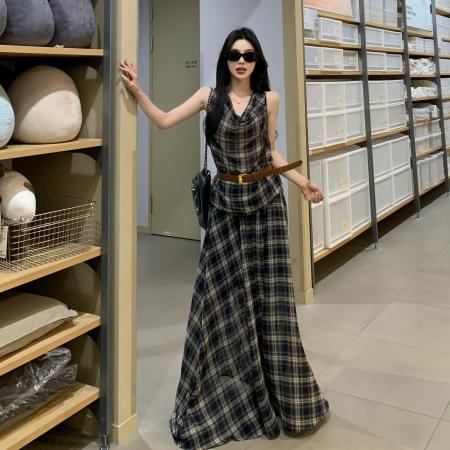 BY14477# 大码夏格子套装荡领吊带背心高腰半身裙大摆裙法式气质两件套服裝批發女裝批發服飾貨源