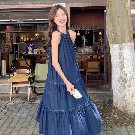 BY14507# 蓝色无袖挂脖连衣裙女中长款夏新款牛仔复古简约设计感背心裙 服裝批發女裝批發服飾貨源