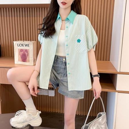 BY14531# 涤纶条纹Polo领衬衫女甜美泡泡袖设计感宽松上衣 服裝批發女裝批發服飾貨源