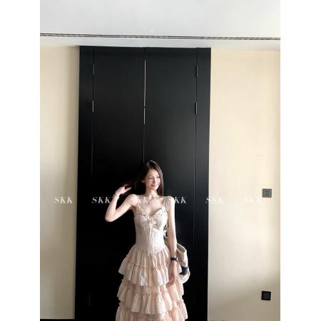 BY14622# 斯嘉丽裙摆法式重工4米耗料蕾丝吊带连衣裙立体蛋糕长裙 服裝批發女裝批發服飾貨源