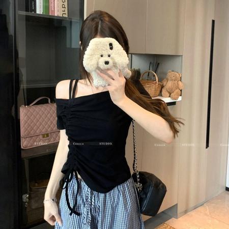 BY14626# 高弹螺纹设计感斜领露肩抽绳上衣女夏季小众别致收腰显瘦辣妹T恤 服裝批發女裝批發服飾貨源