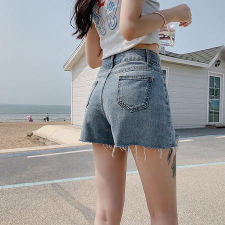 BY14644# 韩版宽松牛仔短裤女夏季不规则毛边设计宽松显瘦外穿阔腿热裤 服裝批發女裝批發服飾貨源