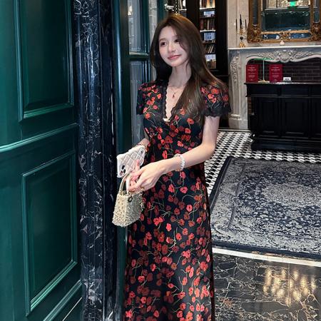 BY14658# 法式设计感茶歇碎花连衣裙女夏季新款轻熟风显瘦蕾丝拼接长裙 服裝批發女裝批發服飾貨源