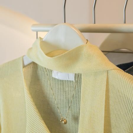 BY14726# 法式荷叶边拼接v领长袖t恤女春季设计感小众飘带收腰显瘦气质上衣 服裝批發女裝批發服飾貨源