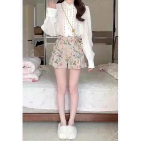 BY14753# 南洋千金秋版镂空设计感衬衫精致刺绣灯笼袖上衣女 服裝批發女裝批發服飾貨源