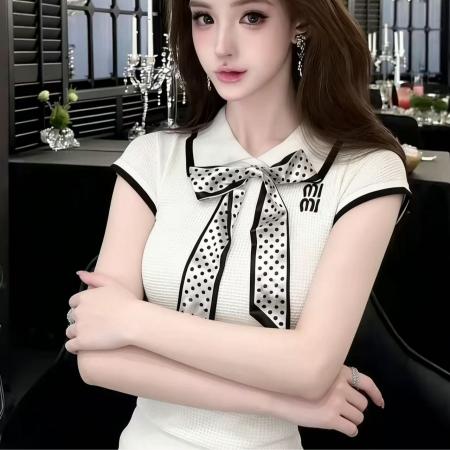BY15025# LYMSTudio波点蝴蝶结丝巾学院风Polo领短袖T恤女白色针织上衣 服裝批發女裝批發服飾貨源