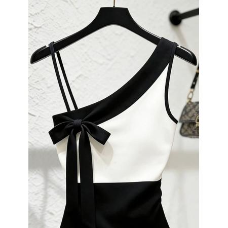 BY15052# 黑白拼接背心女新款独特漂亮轻熟气质小香风设计感吊带上衣夏 服裝批發女裝批發服飾貨源