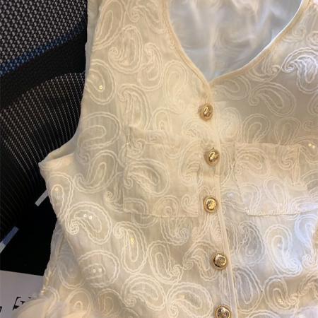 BY15094# 小香风亮片刺绣背心衬衫女夏款独特超好看立体花瓣拼接无袖小上衣 服裝批發女裝批發服飾貨源