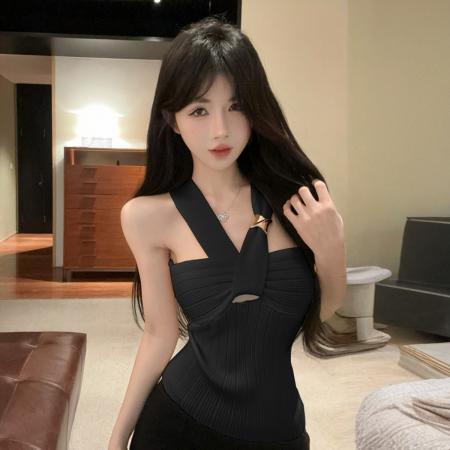 BY15139# 纯欲性感交叉针织吊带背心女修身短款金属装饰百搭上衣 服裝批發女裝批發服飾貨源