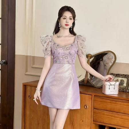 BY15221# 名媛紫色连衣裙夏季女蕾丝拼接高端生日宴会小礼服收腰a字短裙子服裝批發女裝批發服飾貨源