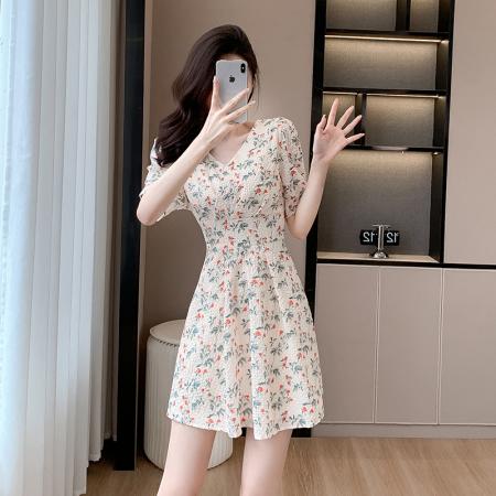 BY15267# 雪纺碎花小个子连衣裙新款女夏高腰气质漂亮时尚温柔连衣裙女服裝批發女裝批發服飾貨源