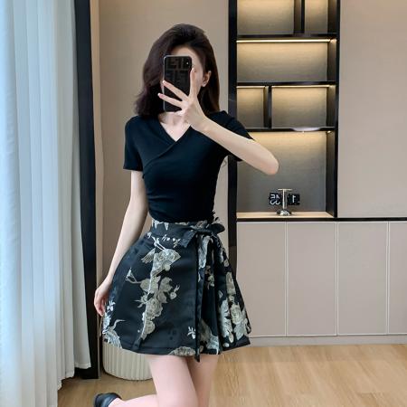 BY15270# 新中式优雅气质时尚百搭V领修身显瘦上衣收腰+显瘦马面裙小个子女服裝批發女裝批發服飾貨源