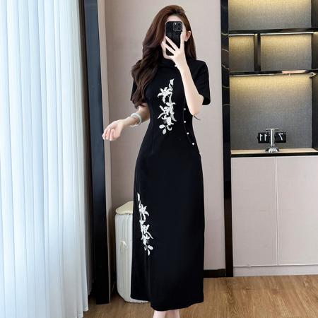 BY15279# 大码女装夏季新款金枝中式国风刺绣修身黑色短袖旗袍连衣裙服裝批發女裝批發服飾貨源