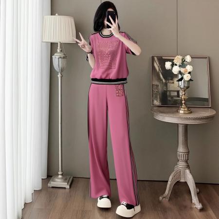 BY15345# 玫粉色时尚套装女夏新款设计感印花短袖时尚直筒裤穿搭一整套服裝批發女裝批發服飾貨源