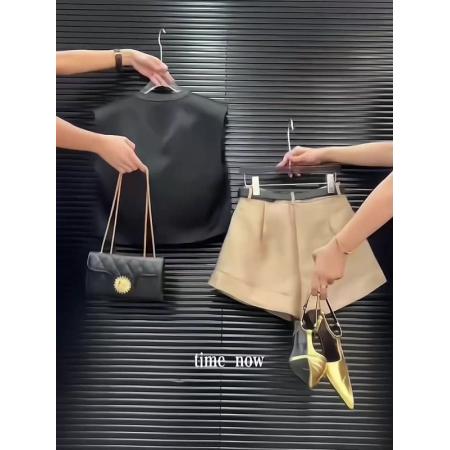 BY15363# 网红穿搭小个子时尚炸街高级感黑色马甲吊带短裤职业三件套装女夏服裝批發女裝批發服飾貨源