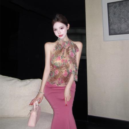 BY15390# 辣妹碎花蝴蝶结无袖挂脖上衣A字半身裙套装女服裝批發女裝批發服飾貨源