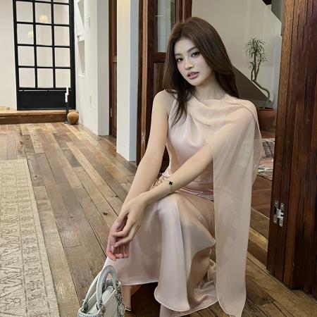 BY15395# 春夏新款设计感粉色无袖缎面飘带连衣裙收腰显瘦高长裙女服裝批發女裝批發服飾貨源
