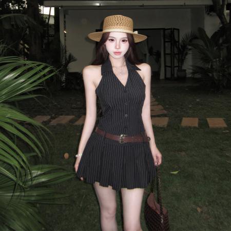 BY15462# 纯欲辣妹无袖V领挂脖条纹连衣裙气质性感御姐风a字百褶裙 服裝批發女裝批發服飾貨源