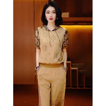 BY15472# 夏季小个子穿搭几何图案烫金短袖T恤运动休闲裤两件套装女 服裝批發女裝批發服飾貨源