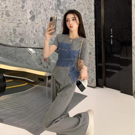 BY15474# 灰色运动休闲套装女夏季欧货高级感减龄牛仔拼接短袖阔腿裤两件套 服裝批發女裝批發服飾貨源