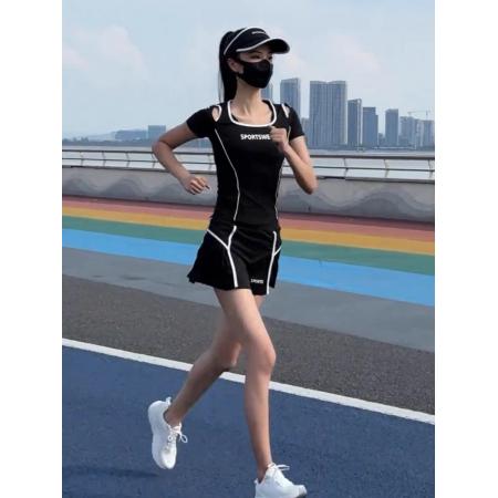 BY15484# 时尚设计感修身显瘦撞色线条两件套夏季镂空T恤短裙运动套装 服裝批發女裝批發服飾貨源