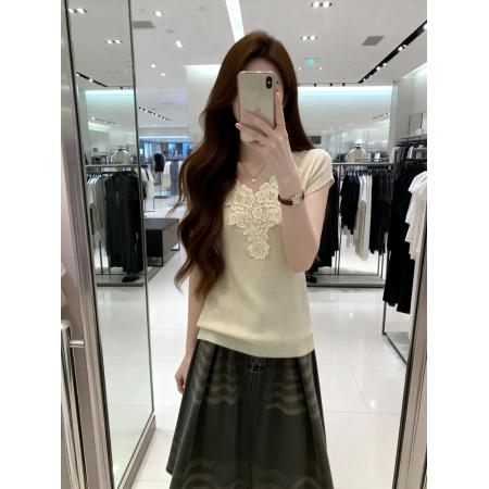 BY15488# 夏季新款V领蕾丝拼接冰丝针织衫女大码百搭显瘦透气上衣 服裝批發女裝批發服飾貨源