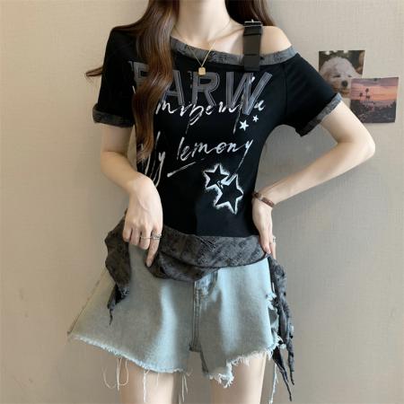 BY15528# 大码胖MM甜酷辣妹字母印花飘带短袖t恤女夏季设计感露肩拼接上衣 服裝批發女裝批發服飾貨源