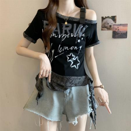 BY15528# 大码胖MM甜酷辣妹字母印花飘带短袖t恤女夏季设计感露肩拼接上衣 服裝批發女裝批發服飾貨源