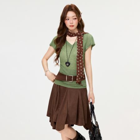 BY15590# 绿色V领正肩短袖t恤女夏季甜辣妹修身显瘦高级感上衣 服裝批發女裝批發服飾貨源