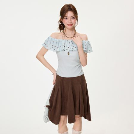 BY15597# 高级感波点荷叶花边一字领露肩短袖t恤女夏季漂亮小上衣 服裝批發女裝批發服飾貨源