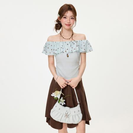 BY15597# 高级感波点荷叶花边一字领露肩短袖t恤女夏季漂亮小上衣 服裝批發女裝批發服飾貨源