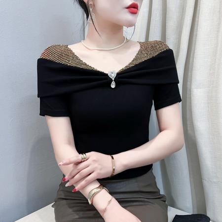 BY15602# 性感一字肩个性镶钻拼接短袖T恤女夏新款修身气质减龄V领上衣 服裝批發女裝批發服飾貨源