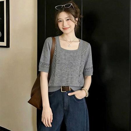 BY15730# 夏季新款法式松弛感正肩方领镂空短袖上衣气质绝美别致针织衫  服裝批發女裝批發服飾貨源