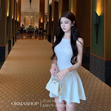 BY15839# 纯白之恋挂脖针织连衣裙女春夏气质高级感修身收腰裙子  服裝批發女裝批發服飾貨源