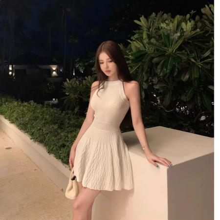 BY15839# 纯白之恋挂脖针织连衣裙女春夏气质高级感修身收腰裙子  服裝批發女裝批發服飾貨源