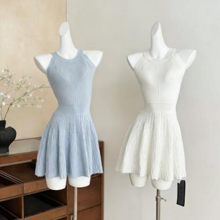 BY15839# 纯白之恋挂脖针织连衣裙女春夏气质高级感修身收腰裙子  服裝批發女裝批發服飾貨源