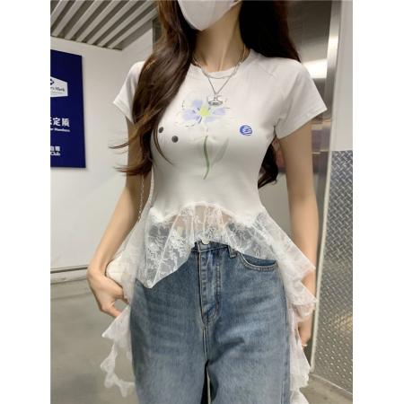 BY15863# 人棉蕾丝下摆不规则飘带拼接印花短袖T恤女夏季甜辣妹风上衣  服裝批發女裝批發服飾貨源