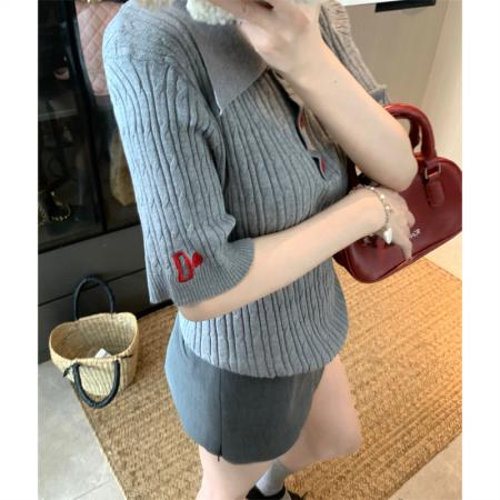 BY15884# 大码夏季胖mm正肩麻花纹polo领撞色刺绣针织短袖薄款上衣女 服裝批發女裝批發服飾貨源