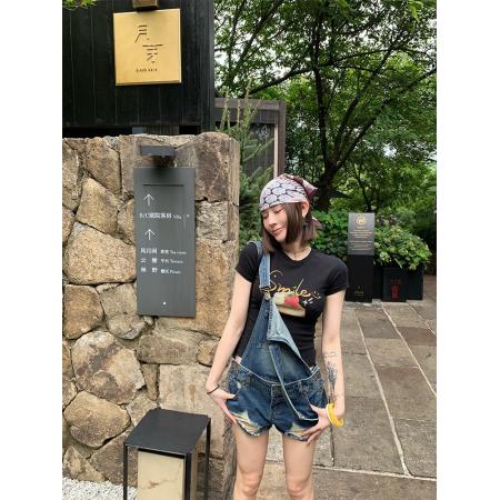 辣妹破洞牛仔背带裤夏季新款甜酷修身显瘦百搭短裤 服裝批發女裝批發服飾貨源