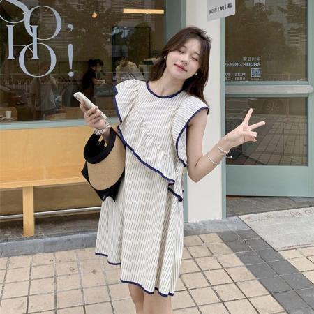 条纹小飞袖连衣裙女夏季新款韩系荷叶边不规则无袖娃娃衫裙子 服裝批發女裝批發服飾貨源