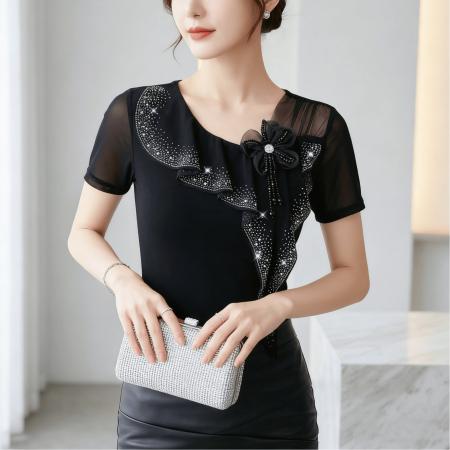 夏季新款斜领短袖重工烫钻优雅上衣女高弹网纱面料手工花朵配饰T 服裝批發女裝批發服飾貨源