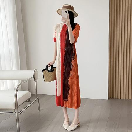 三宅褶皱高领气质印花显瘦连衣裙 服裝批發女裝批發服飾貨源