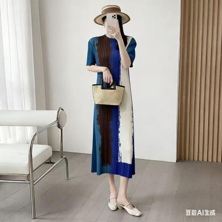 三宅褶皱高领气质印花显瘦连衣裙 服裝批發女裝批發服飾貨源