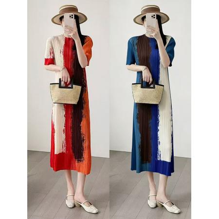 三宅褶皱高领气质印花显瘦连衣裙 服裝批發女裝批發服飾貨源