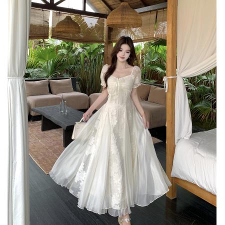 白茶与风纯欲白月光气质刺绣花朵收腰连衣裙度假风长裙女 服裝批發女裝批發服飾貨源