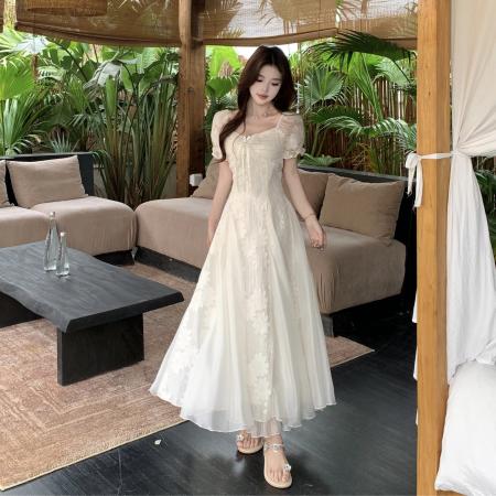 白茶与风纯欲白月光气质刺绣花朵收腰连衣裙度假风长裙女 服裝批發女裝批發服飾貨源