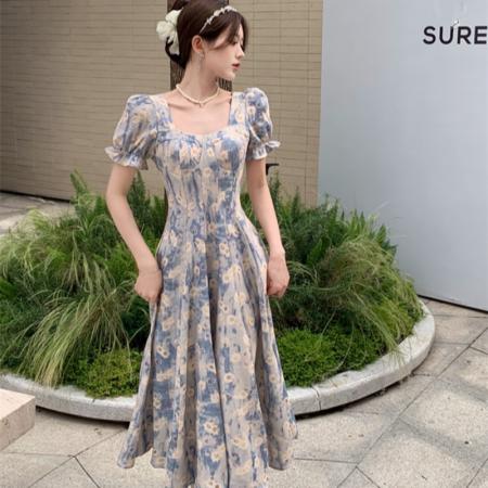 大码法式方领蓝色油画碎花连衣裙女夏收腰显瘦初恋长裙 服裝批發女裝批發服飾貨源