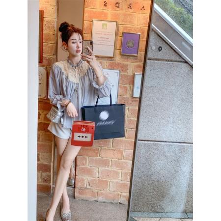 BY16145# 夏季新款蕾丝镂空拼接衬衫女浅蓝条纹雪纺上衣名媛气质小衫女 服裝批發女裝批發服飾貨源